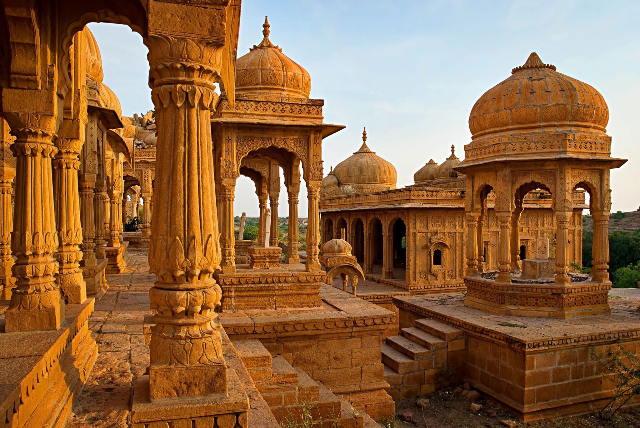 Nordindien Reisen: Der Bada Bagh Garten in Jaisalmer, Rajasthan